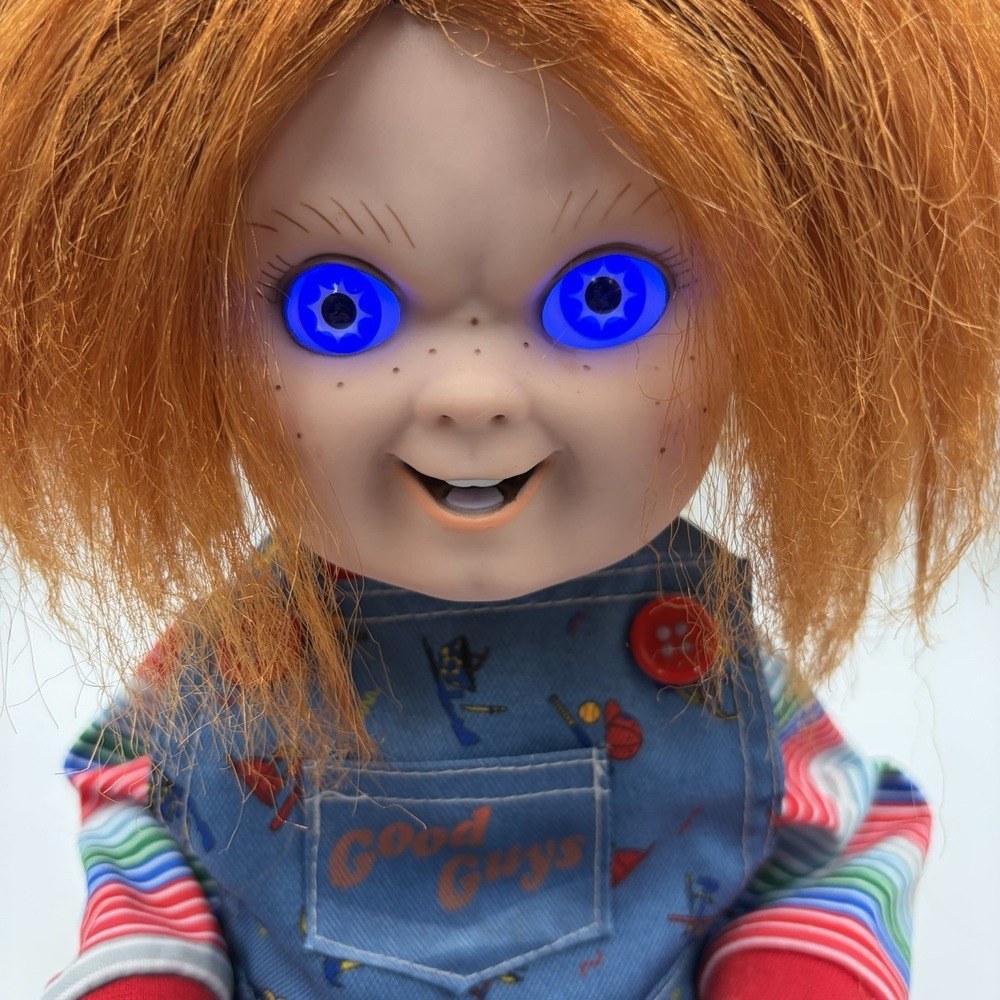 Talking Animated Chucky Doll  Spirit Halloween Animatronic Universal Studios